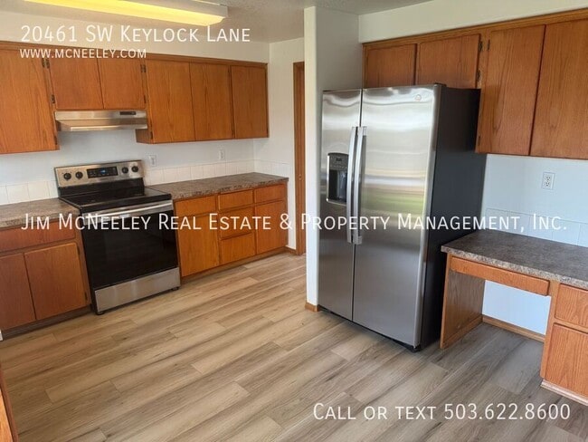 Building Photo - 20461 SW Keylock Ln