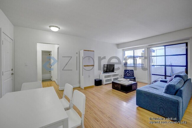 Foto del edificio - 10982 Roebling Ave