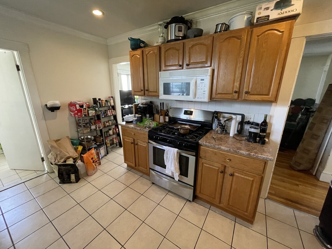 Primary Photo - 24 Claymoss Rd