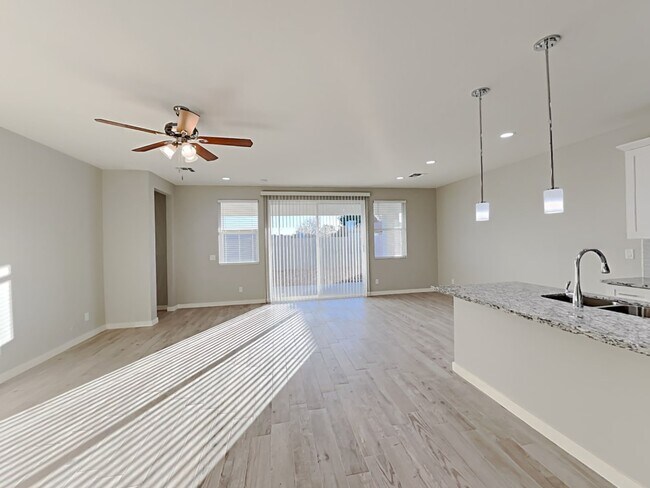 Building Photo - 7319 S 23rd Dr
