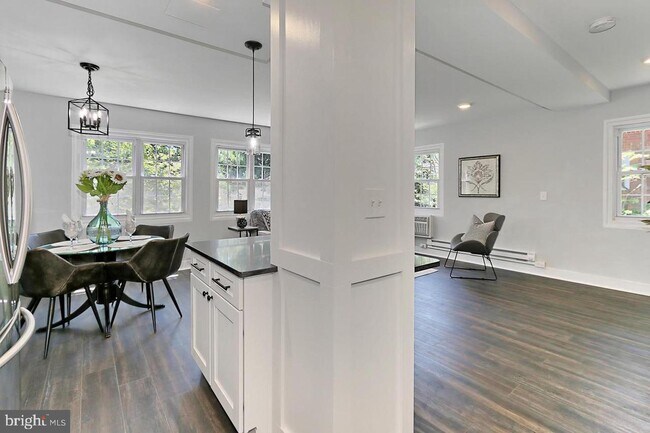 Building Photo - 3215 Ravensworth Pl