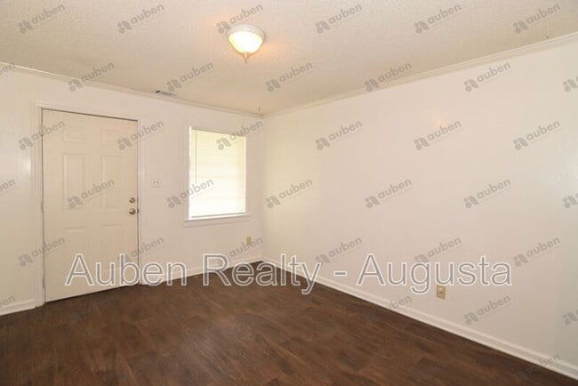 Building Photo - 2165 1/2 Telfair Street