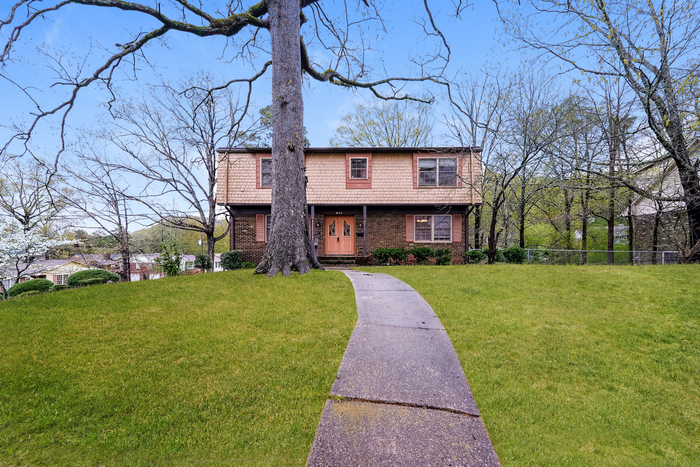 Primary Photo - 841 Worchester Ct
