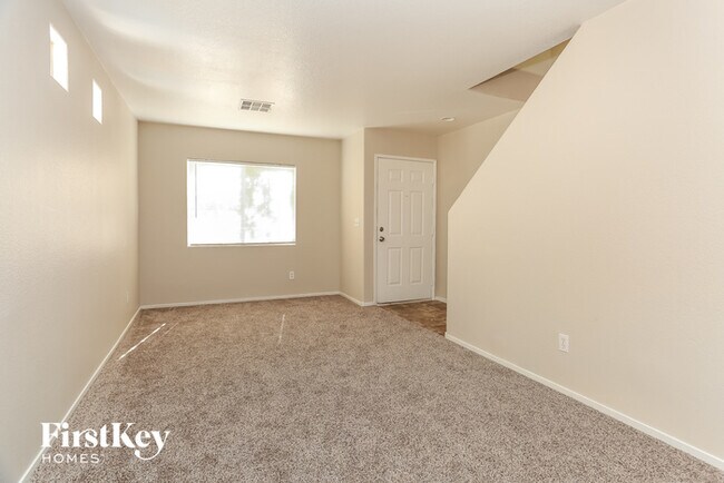 Building Photo - 5260 Paradise Valley Ave