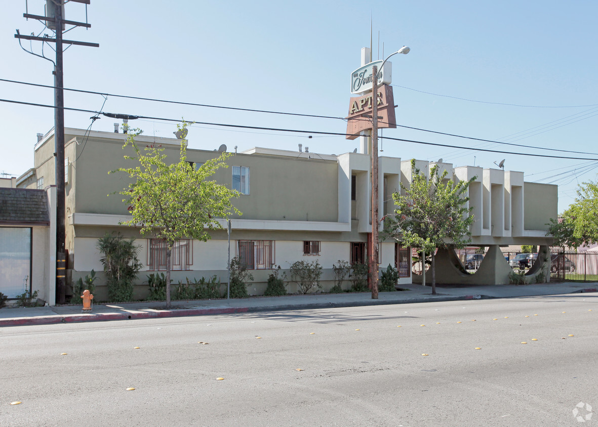 Primary Photo - Fountain Apartments