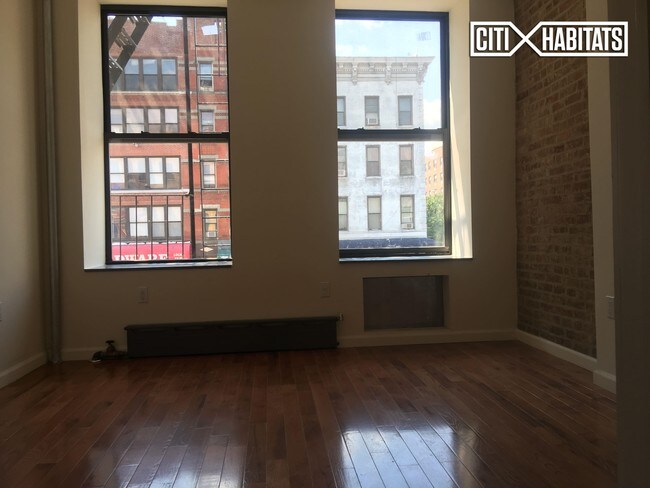 Foto del edificio - 2036 2nd Ave