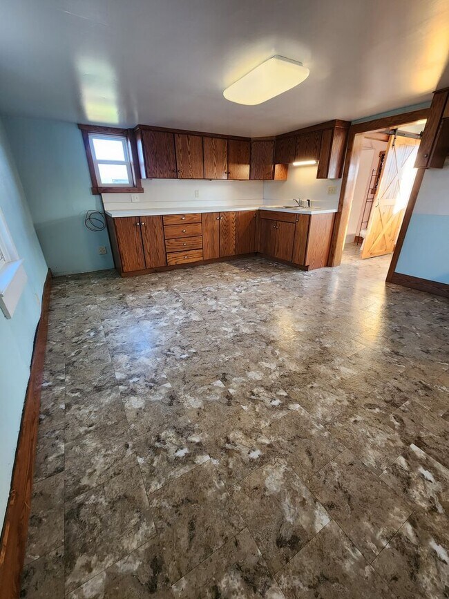 Building Photo - Beautiful Single Family House