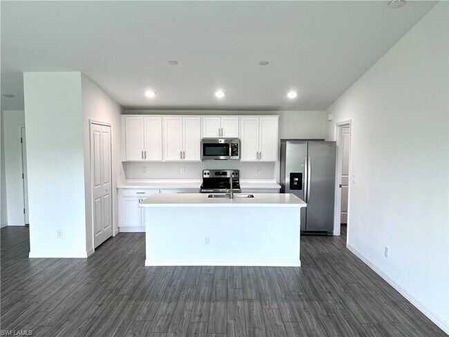 Foto del edificio - 4303 NE 12th Ct