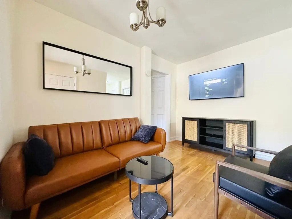 Primary Photo - Furnished room/NOT APARTMENT