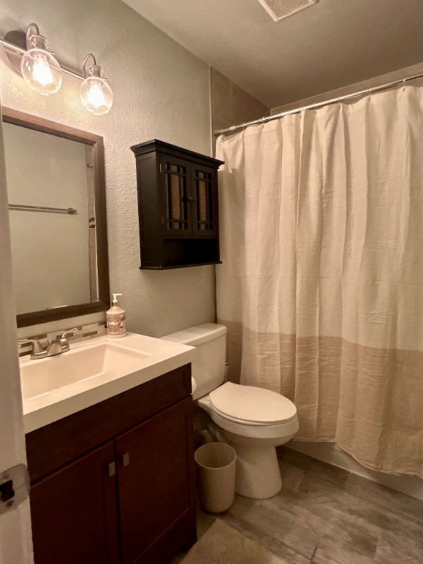 Building Photo - 3108 Moonbeam Cir S