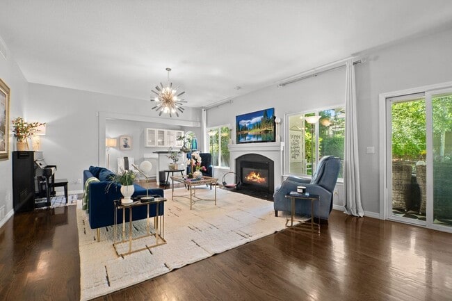 Building Photo - Spacious 5BR House in Highlands Ranch
