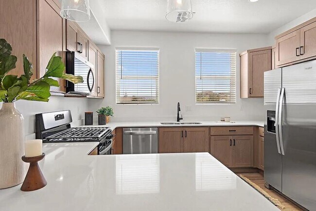 Foto del edificio - 1061 W Albertine Ln