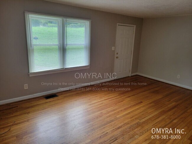 Building Photo - 3748 Clairmont Rd