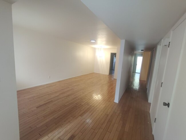 Foto del edificio - 926 N Venice Ave