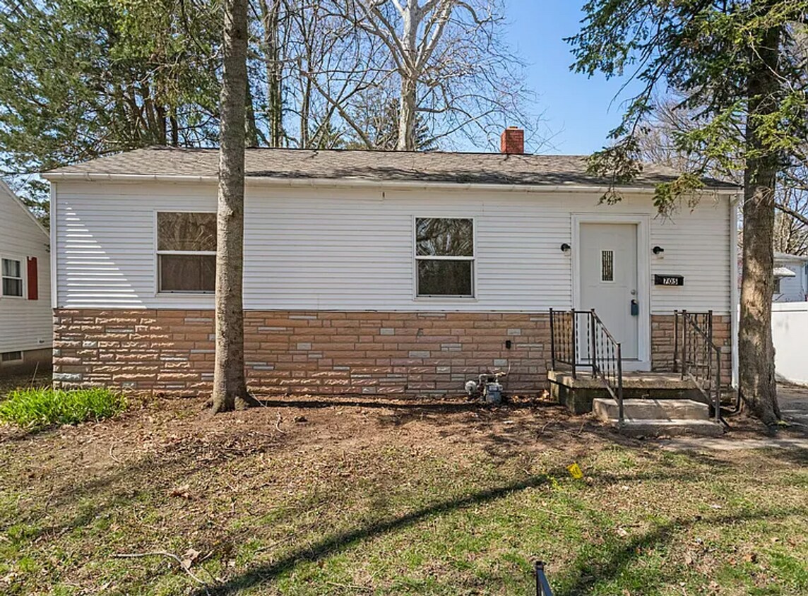 Foto principal - 705 S Webber St