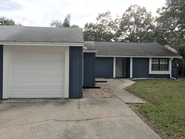 Building Photo - 3212 Fox Lake Dr