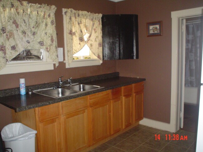 Cocina - 709 Main St