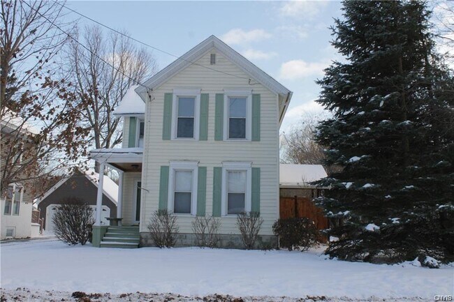 366 Brainard St Watertown Ny 13601 House For Rent In Watertown Ny Apartments Com