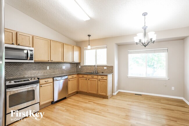 Foto del edificio - 21035 Omaha Ave