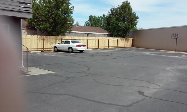 Building Photo - 1285 Plumas St