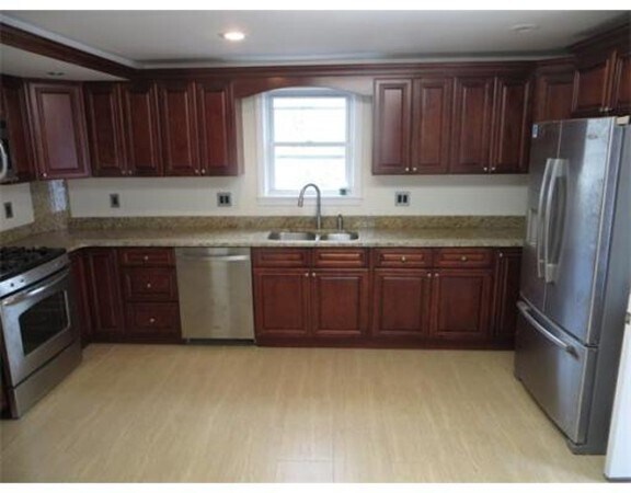 Building Photo - 254 Broadway