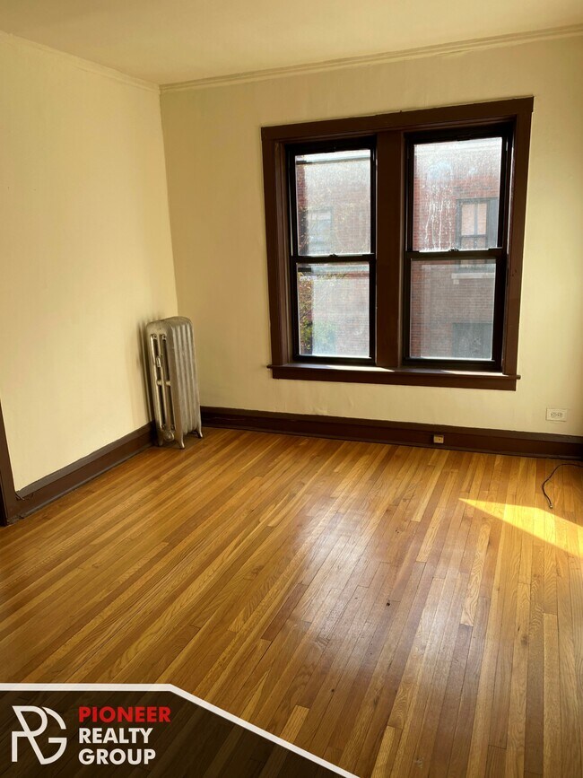 Foto del edificio - 3304 W Schubert Ave