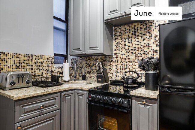 Building Photo - 518 East 83rd Street