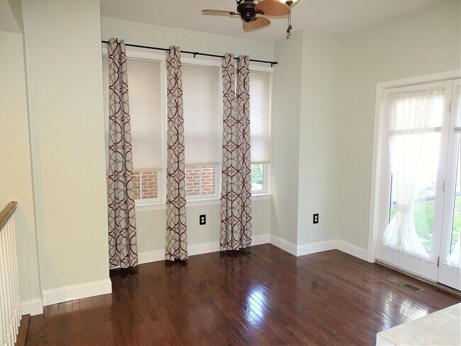 Building Photo - 200 N Melhorn Dr