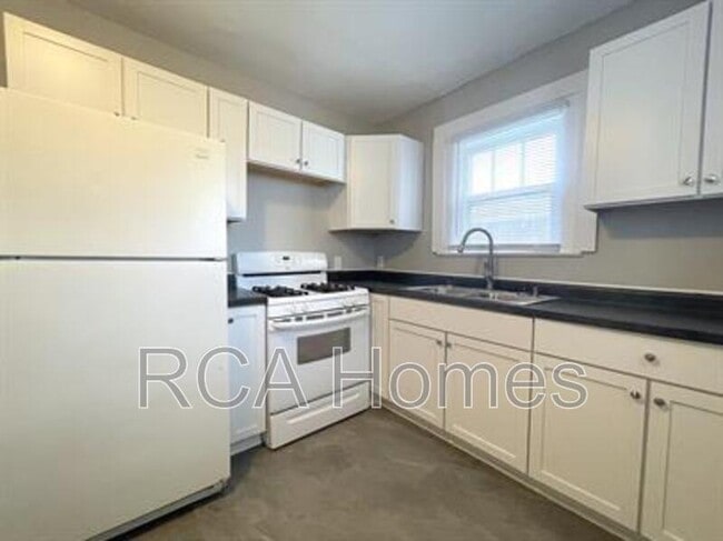 Foto del edificio - 509 N Bradley Ave