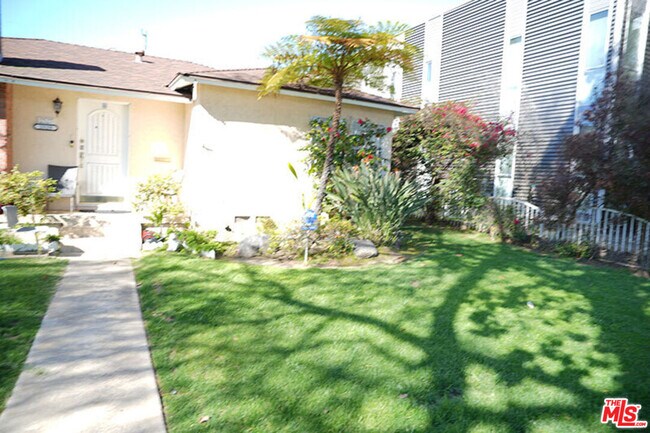 Foto del edificio - 2529 Westwood Blvd