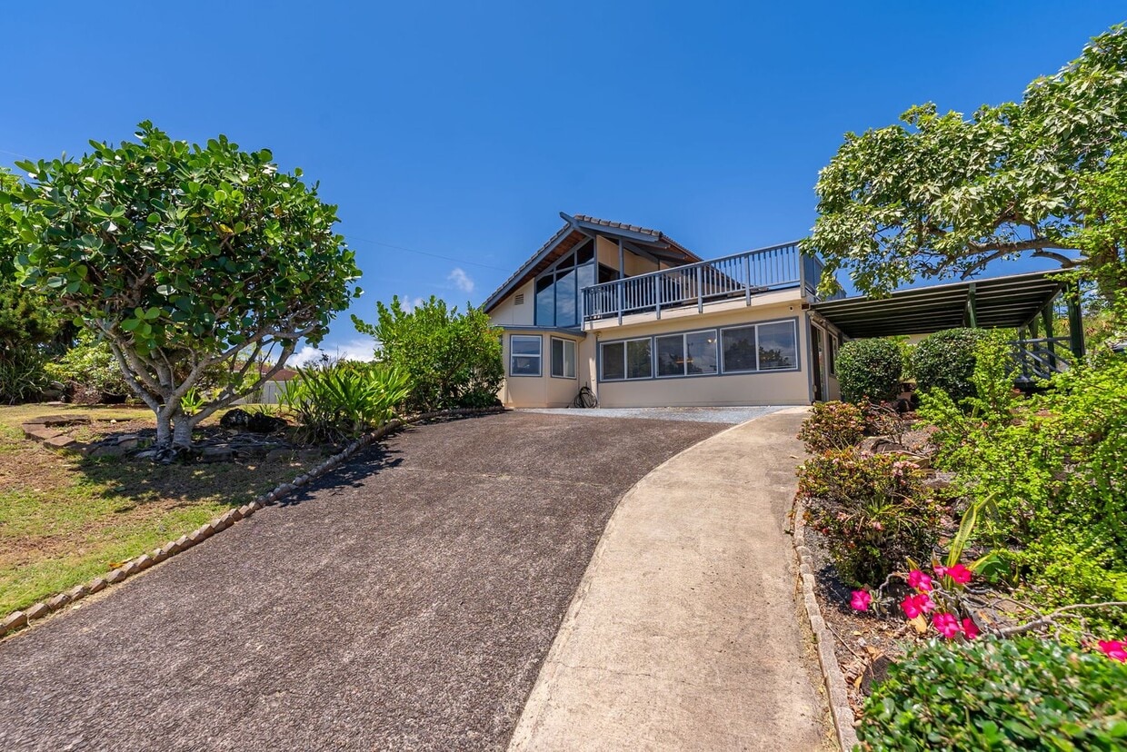 Primary Photo - Single Family Home with views of Pearl Har...