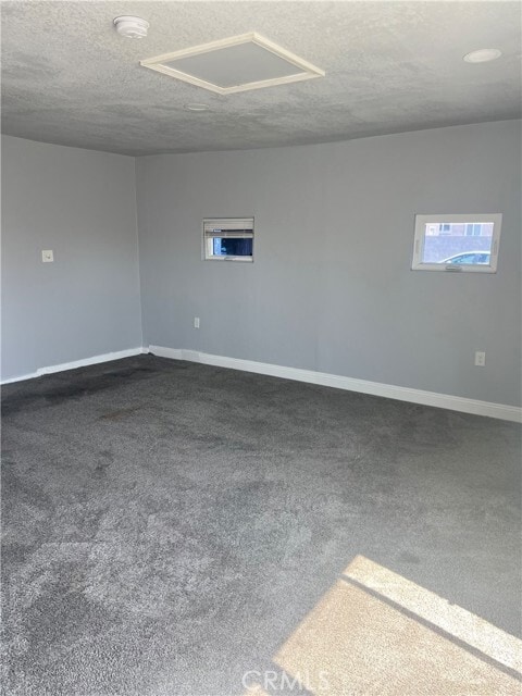 Foto del edificio - 7068 Calvin Ave