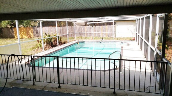 Building Photo - 7906 Suncoast Dr