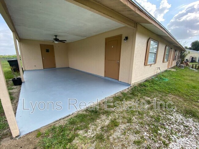 Foto del edificio - 4425 Ruthann Ct