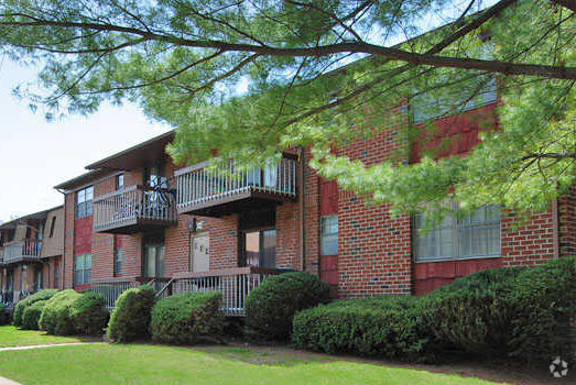 Primary Photo - Easton North Apartments