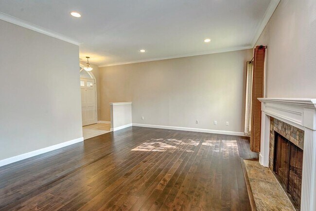 Building Photo - 2220 Bering Dr