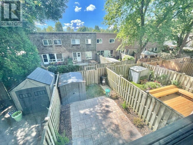 Photo du bâtiment - 17 Curly Vineway