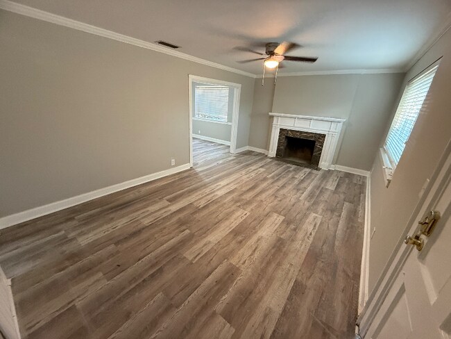 Foto del edificio - 2727 Pelzer Ave