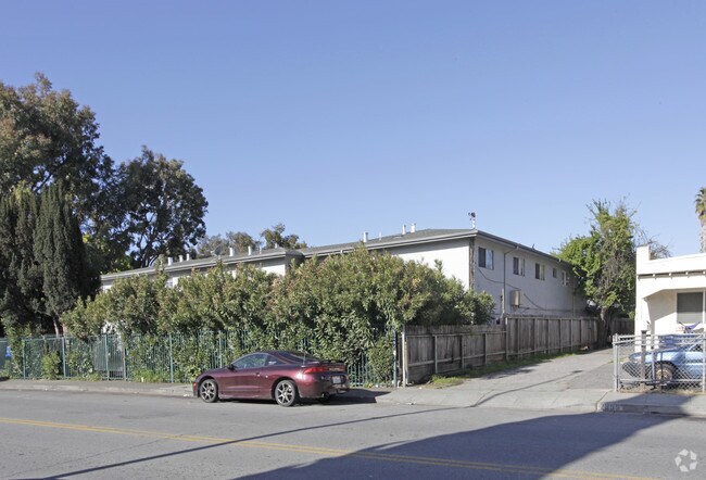Building Photo - 2341-2345 Cooley Ave
