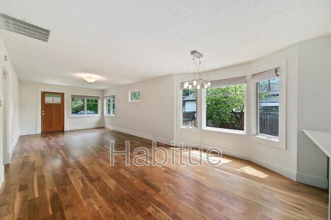 Foto del edificio - 1411 E Jefferson St