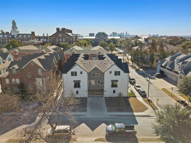 Building Photo - 3241 Rosedale Ave