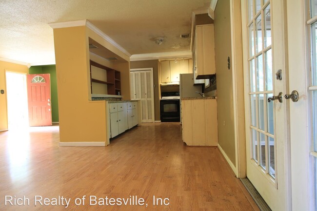 Foto del edificio - 3 br, 1.5 bath House - 390 23rd St.