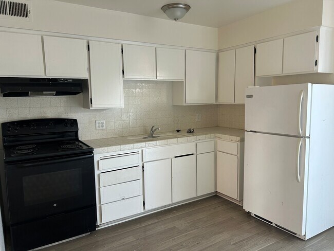 Foto del edificio - 1215-1237 Minnewawa Ave