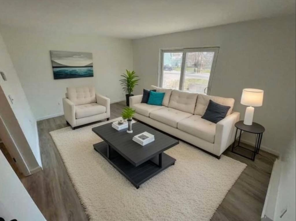 Primary Photo - 31 Vine St