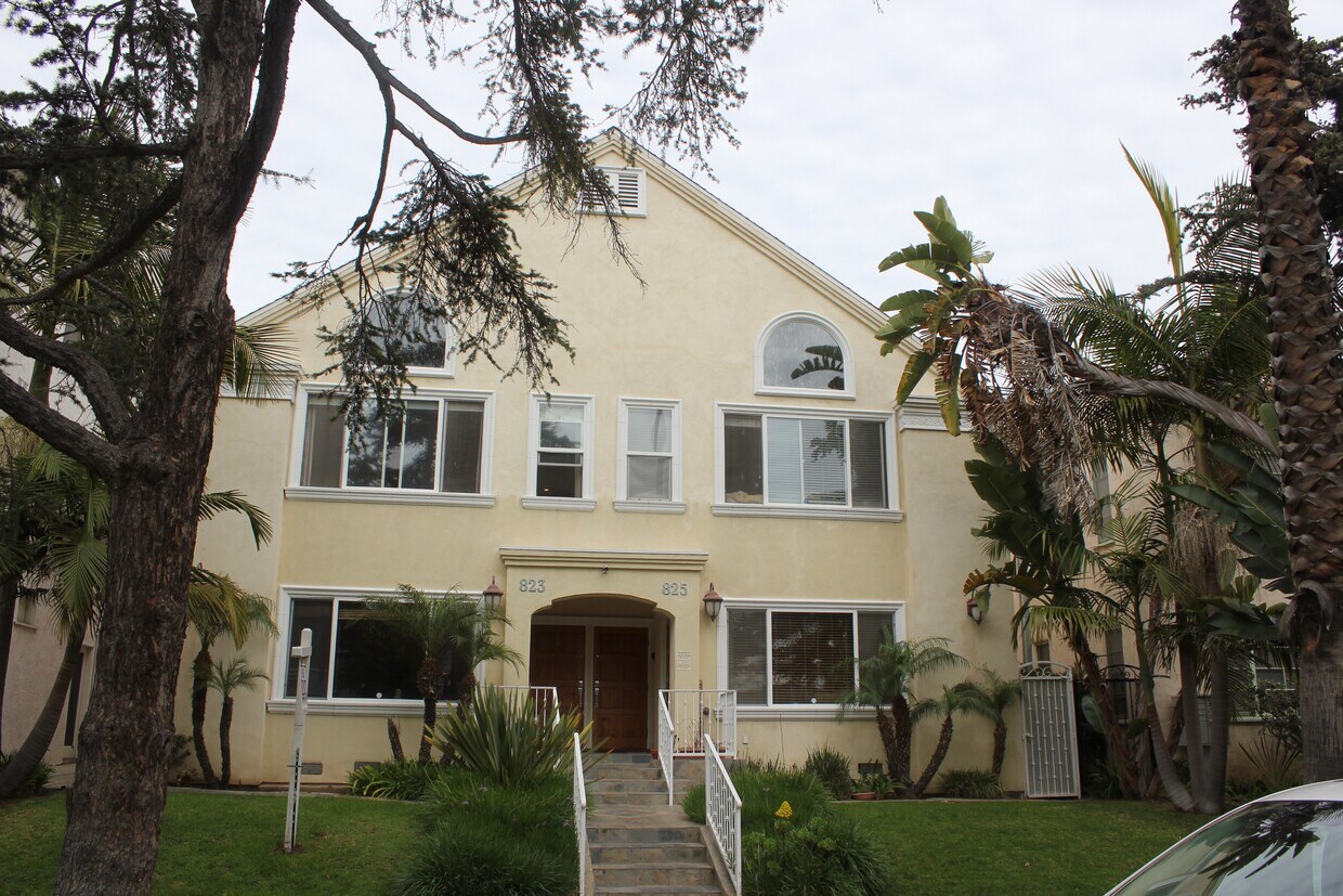Foto principal - 825 12th St