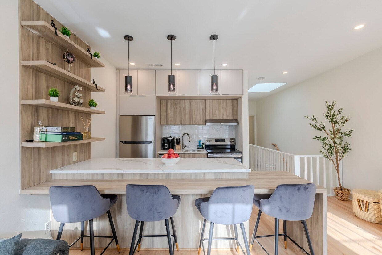 Foto principal - 134 F St SE