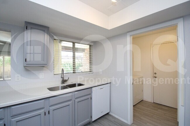Building Photo - 2055 S Don Luis