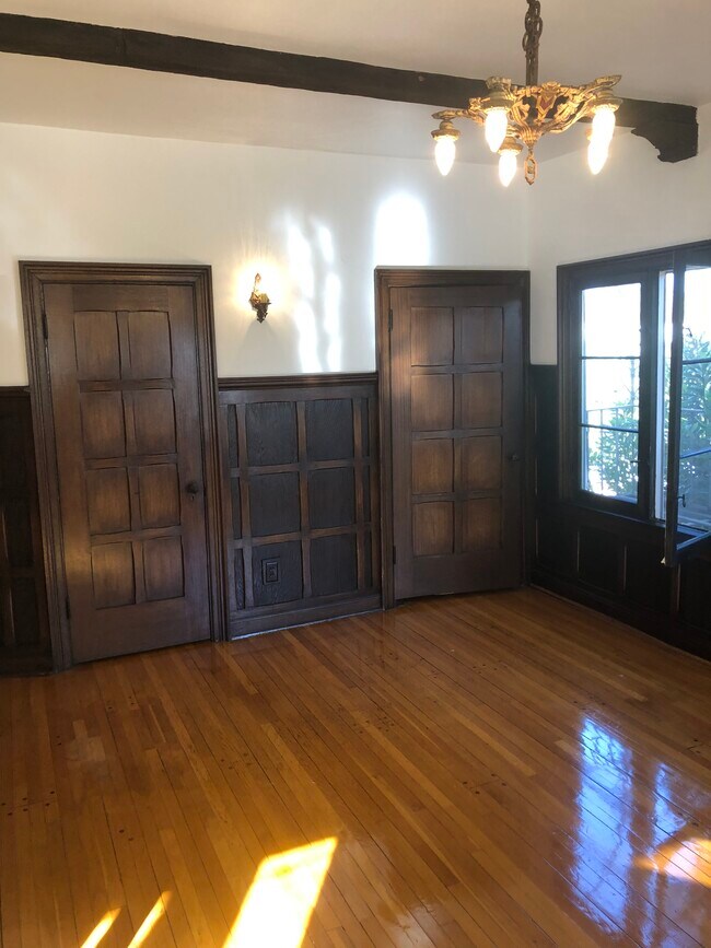 Foto del edificio - 414 N Sycamore Ave