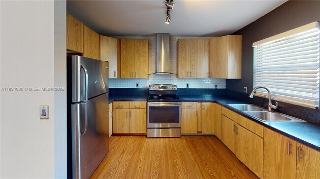 Building Photo - 5517 Wiley St