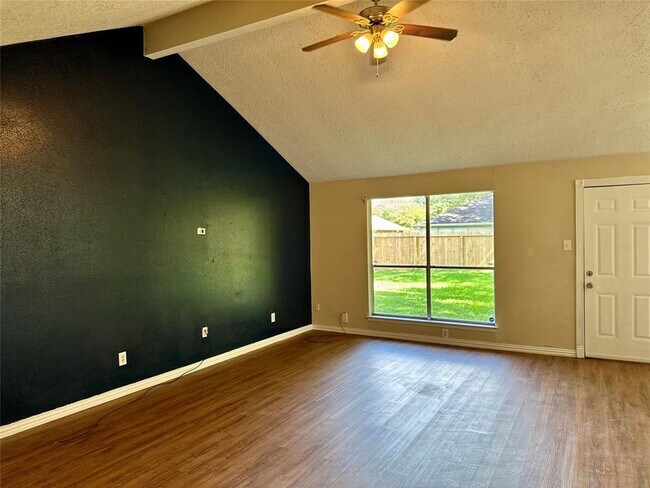 Building Photo - 4206 Sequoia St